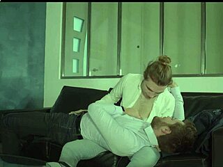 univers dolls kelly and lance start a phototherapy session with doryann marguet. it turns into intense anal ass-licking and twink action in this 1on1 excerpt.