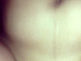 hey check out this venezuelan girl all filled with flow vibes