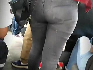 Büyük götlü Latinler otobüste Venezuela Peru kapışmasında tahrik