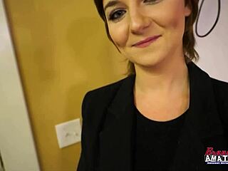 อมควยใหญ่ลึกคอ แล้วก้มโดน doggy หีโกนจนน้ำแตกหน้า