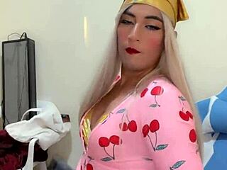 Linda Transsexual Rosadita Samuray Shows Rich Tetas Boldly