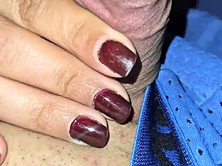 This mature woman gives me oral sex! Then she offers her ass for fucking in part 1 with squirting.