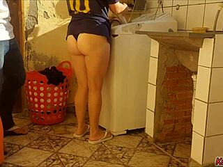 dona de casa casada pays washing machine technician with her tight brazilian pussy in homemade fuck