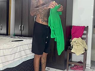 Anazinha fucks Anõzinha's mini pussy and tight ass for the first time in part three