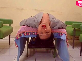 Chceš ma vidieť ako túžobnú figurínu obsluhujúcu sa banánom a prstovaním v Kalifornii?