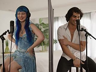 Watch Big Bootied Baddie Jewelz Blue Get Piped Hard By Her Hot Blind Date!