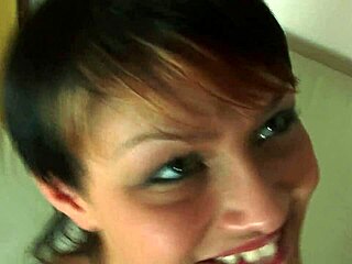 Γιατί ο πατριός τρελαίνεται για νεαρό brunette μουνί 18+ σε taboo doggy με facial χύσι