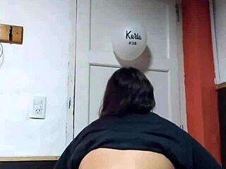 argentinian culona performs twerk moves in a lively dance routine showcasing rhythm and style