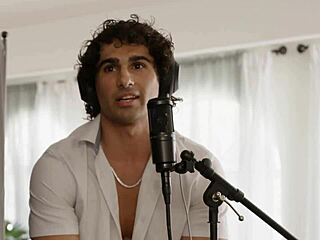 Watch Big Bootied Baddie Jewelz Blue Get Piped Hard By Her Hot Blind Date!