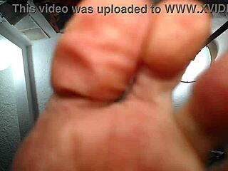 I love this fun new giantess POV with Dawnskye1962 showing her big natural tits and hairy pussy. No panties at all in retro style.