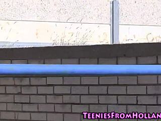 i mean this petite teen les like snatch is so hot i cant even