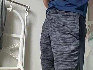 Massive ejaculation from muscular bodybuilder with huge cock and handsome face seeking female friends