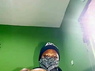 Horny Young Amateur Decides To Finger Her Tight Pussy In Homemade First Time Scene