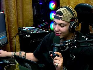 Mari Ávila Shows Glamour Body Sparking Ruan's Lust in Fiery Podcast!