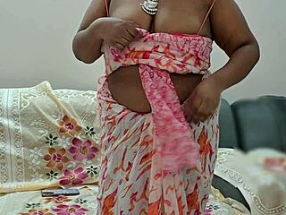 Desi bhabhi suma boldly seduces using her massive tits