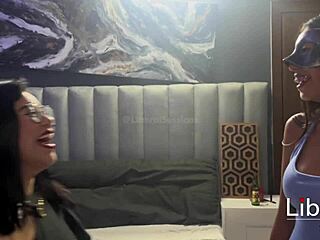 so, sarah, you're that skinny tattooed 19-year-old unicorn chick debuting in liberal sessions?