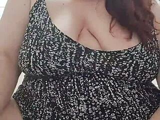 Can big BBW Natasha Moneta hold back while peeing everywhere?