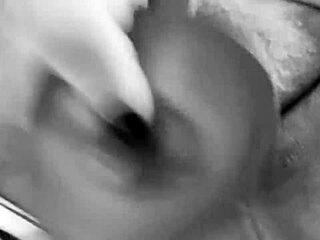 La hijastra de mi vecina ya es una adulta y quiero follarmela ya with homemade lesbian scissoring and fingering