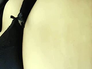 Explorare close-up buricul milf curboase