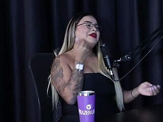 quer dar pra homem de pau grande e ficou traumatizada no fetiche de chuva negra