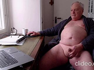 Amateur european slut performs in homemade chris b 67 show with explicit actions.