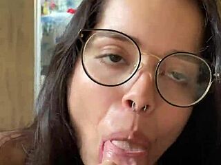 uh, i love this nerd morena peituda doing deep blowjob on wellington prado's big cock, like from behind in mirror with jeans shorts