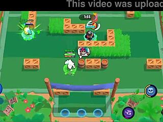 Main chester, are you fudendo o time inimigo with carl and jessie in this solo tits display?!