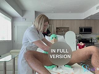 In my hands the latex kings balls became smooth and empty