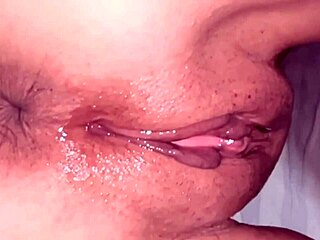 Memek pink dijilat dientot doggy closeup setelah hilang perawan 161 hari lalu