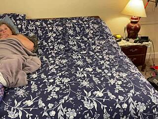 Granny Carmen Cordon Bleu delivers deep blowjob in close up amateur scene