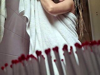 She pulled a video from youtob with mah santos getting off solo