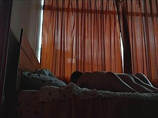 me acuesto con amigo casto de mi esposo que se vacea toda su leche dentro de mi vagina