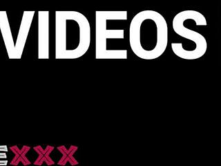 check out this african redhead girl sucking on a massive cock 😏