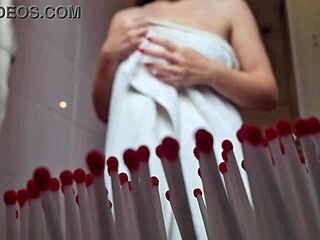 She pulled a video from youtob with mah santos getting off solo