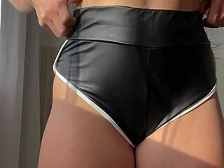 Joi punheta guiada proving shorts de academia for corno to choose my hottest look!