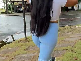 caminhada matinal para quem ama conteúdos com legging e roupas coladas meu vip está cheinho de vídeos e fotos com minhas roupinhas sensuais de academia