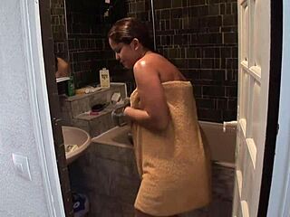 Married women crave bold cuckold amateur thrills