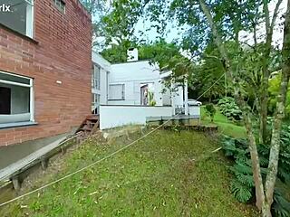 هل الصغيرة كلوي 18 تقدر زب thick في طيزها الصغيرة لـDAP وبول بدون بكا؟