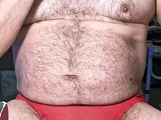 i love showing off my curvy body and big cock as ezsosa in bedroom solo flashing update