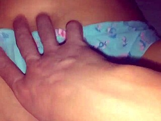 eu fiz a novinha gozar no meu pau até ela não aguentar mais - mrcouple