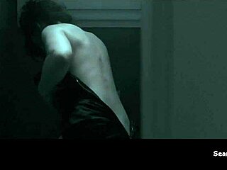 Can Juliette Binoche Handle Celebrity Nude Scenes in Elles PL2012?