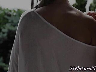 Classy babe gets fucked while clothed in outdoor erotic scene 😍