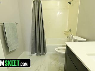 Stunning Teen Babe With Amazing Ass And Natural Tits Fucks Stepdad Landlord