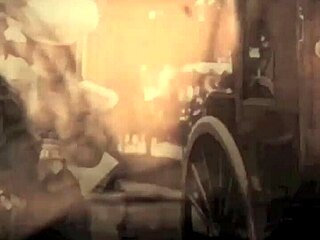 Ретро стъпмайка с космата путка табу мастурбира сама!