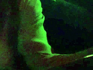 アーテミシア・ラブが夜の車で巨乳チラ見せ乳首弄りスリル満点！