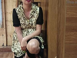 uh stepdad i mean stepauthor did sex with stepdaughter pretending oil massage in hindi