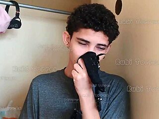 Caught Stepbro Sniffing My Panties So I Punished His Cock With Pussy