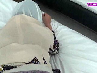 My homemade arab big ass milf sex ends in hot cumshot.