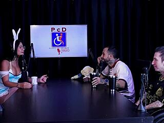 Casal Kobra enjoys real putaria with big sack and cock hitting the pussy. Tifany Rocha Swing Cast uses plug in ass and 69 on Sheer Red.