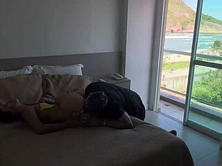 woke the tourist with tasty oral and hard cock pounding her wet